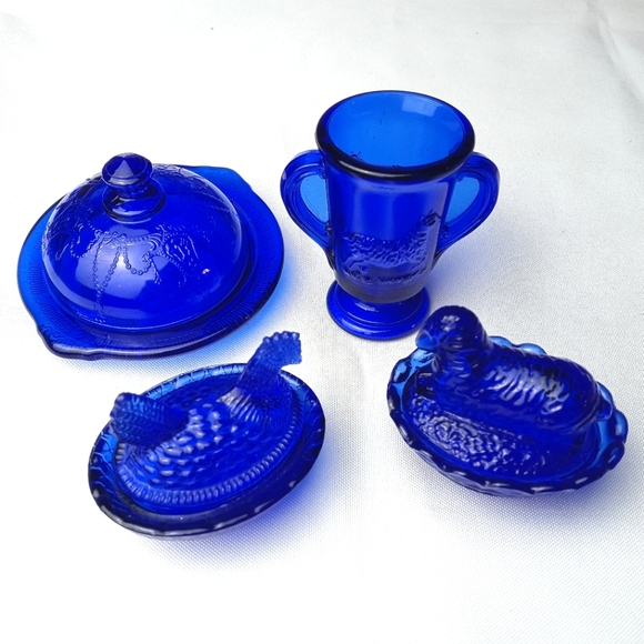 Vintage Cobalt Blue Glass Bundle Hen on Nest
